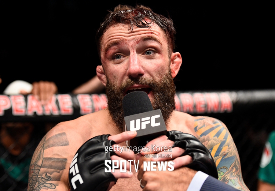 [UFC] 마이클 키에사, 레퍼리 야마사키에게 공개 도전장