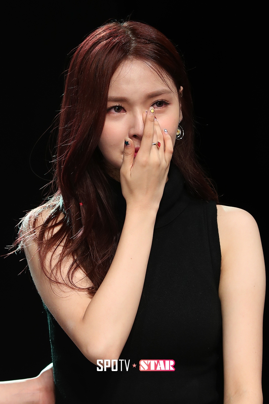 [포토S] 피오피 연주, '부모님 생각에 눈물'