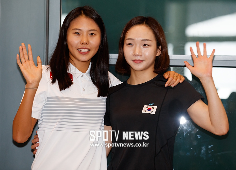 [포토S] 손 흔드는 안세현-김서영