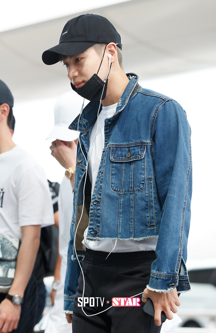 [포토S] 샤이니 태민, 더위에도 청패션