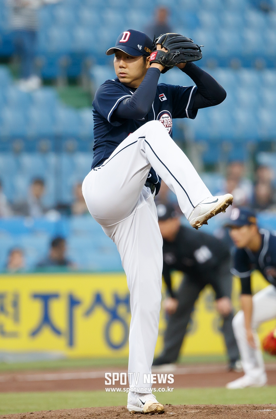 '6이닝 98구' 장원준 교체 이유 "컨디션 좋아 보이지 않아서"