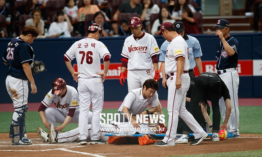 [포토S] '헤드샷' 장영석, 심각한 상황