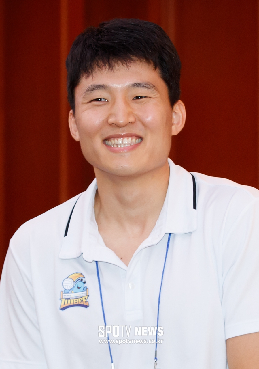 [포토S] 미소 짓는 안준찬