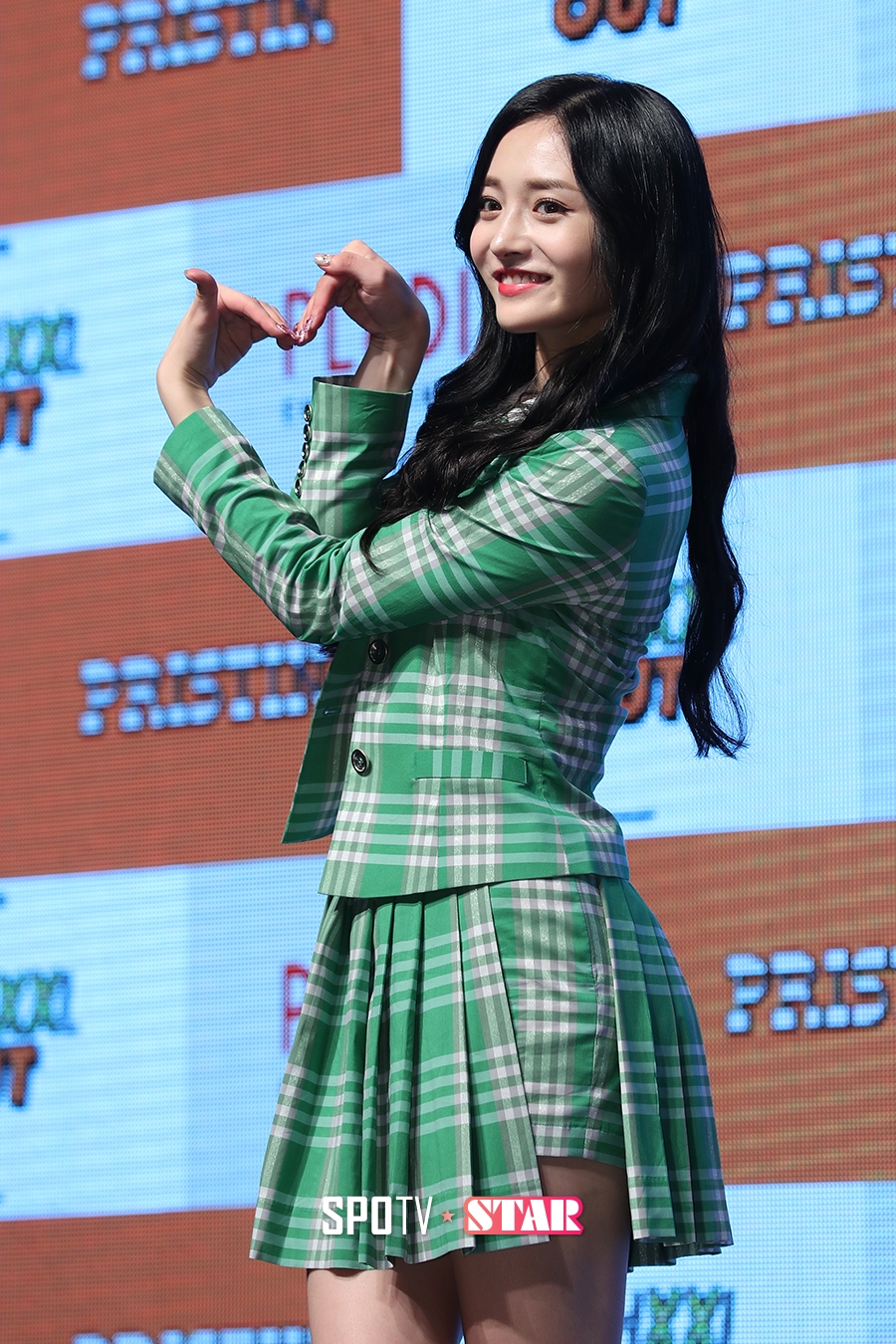 [포토S] 프리스틴 주결경, 하트도 예쁘게!