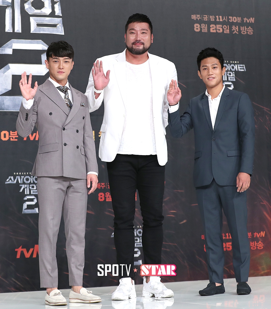 [포토S] 포즈 취하는 권민석-박광재-조준호