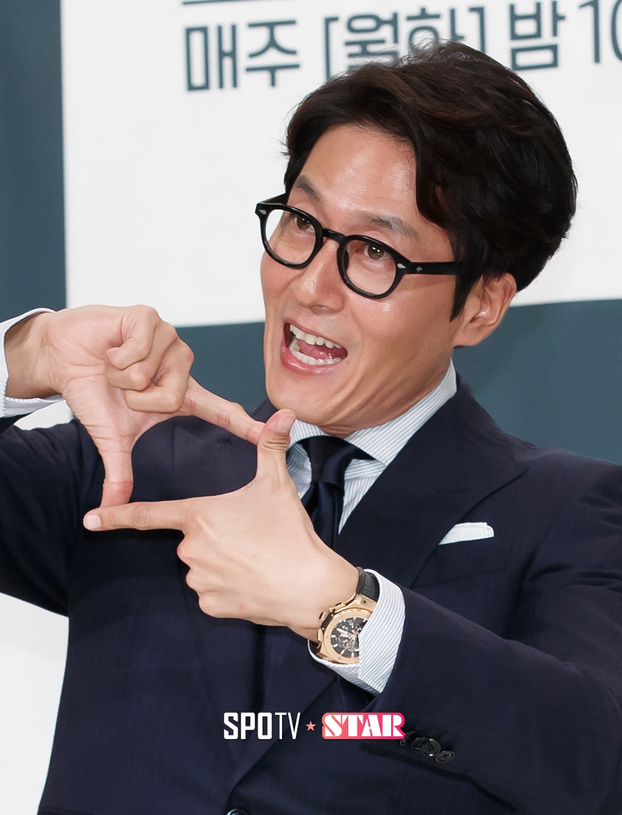 [포토S] 김주혁, '아이돌 포즈도 문제 없어'