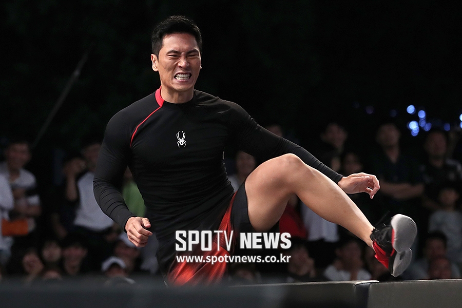[포토S] 김재우, '이게 다 카레 때문이야'