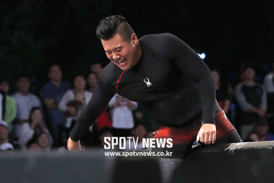 [포토S] 약한 모습 보이는 미키광수