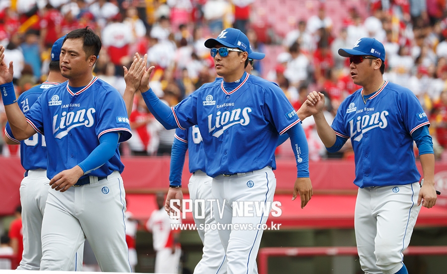 [포토S] 이승엽, 광주 '은퇴 투어' 승리로 마무리