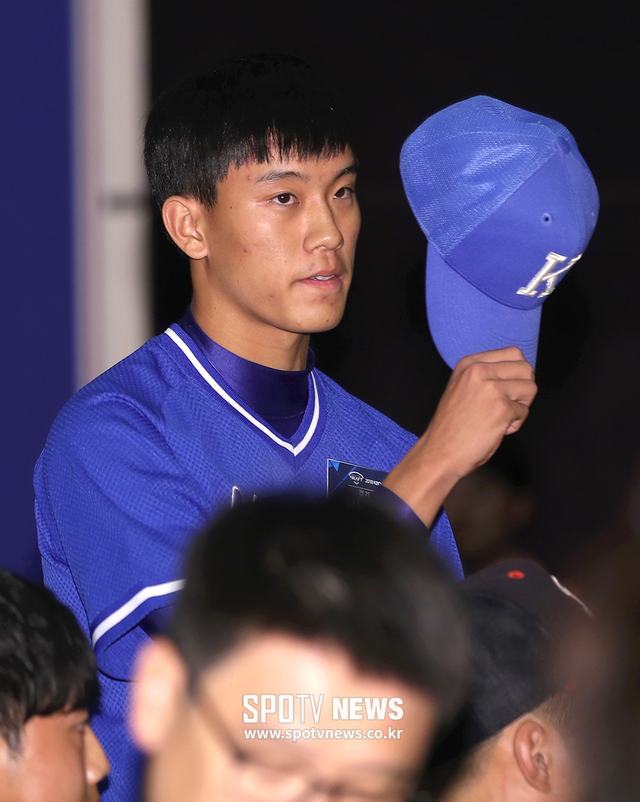 [포토S] 두산, 2차 1라운드 경기고 투수 박신지 지명