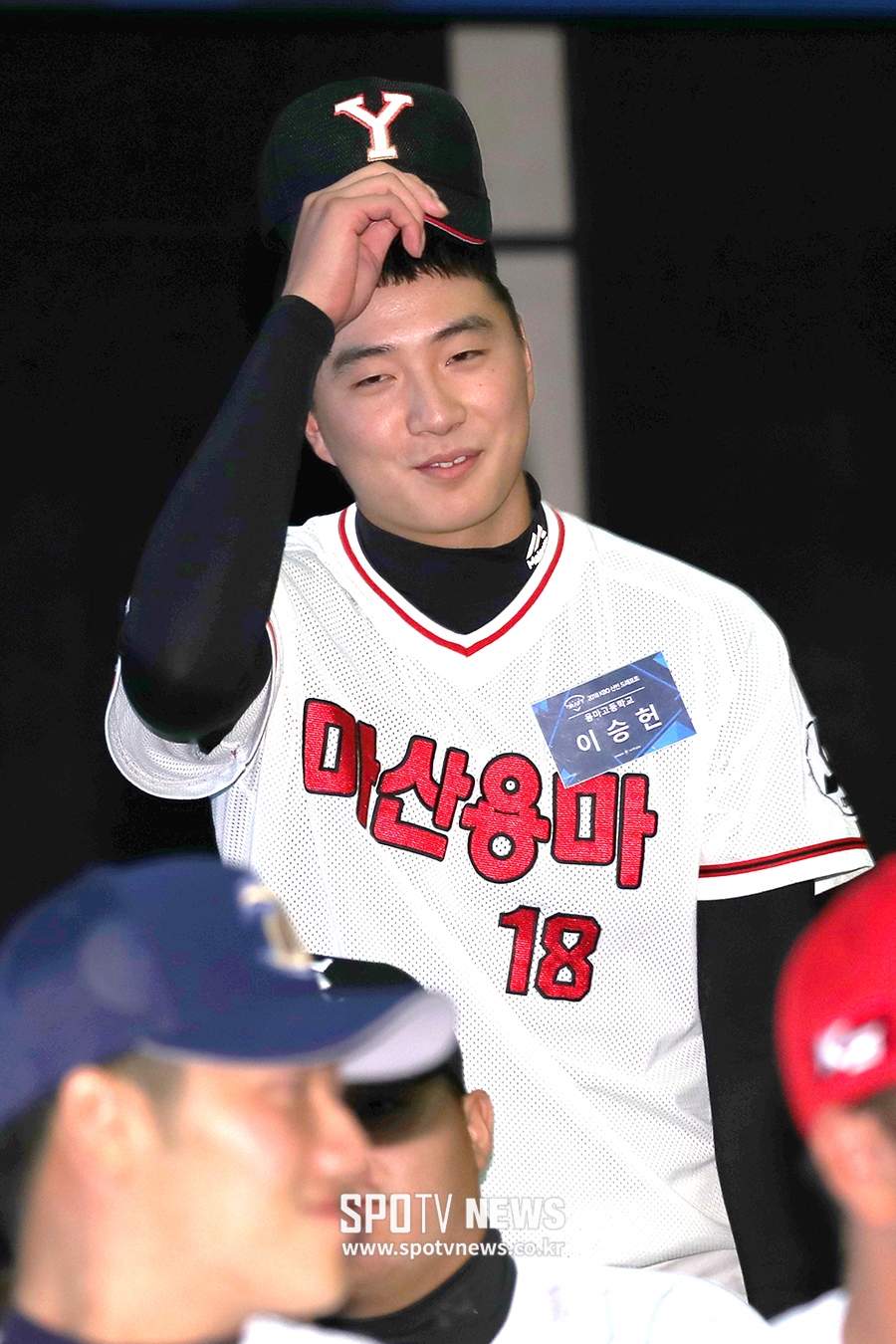[포토S] 롯데, 2차 1라운드 마산용마고 투수 이승헌 지명