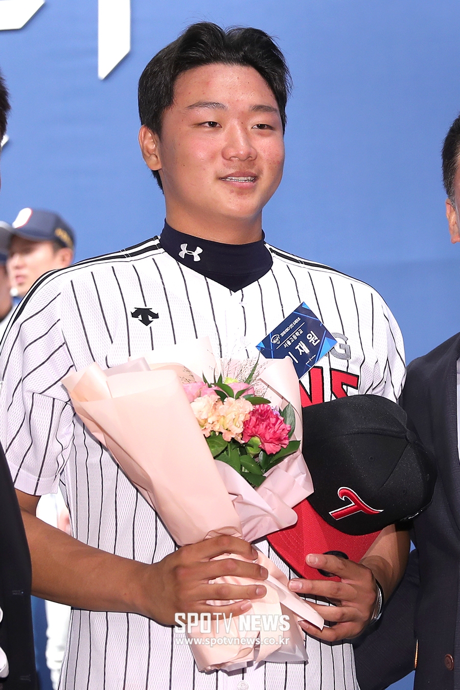 LG의 바뀐 전략, 야수 상위 지명과 대졸 3명