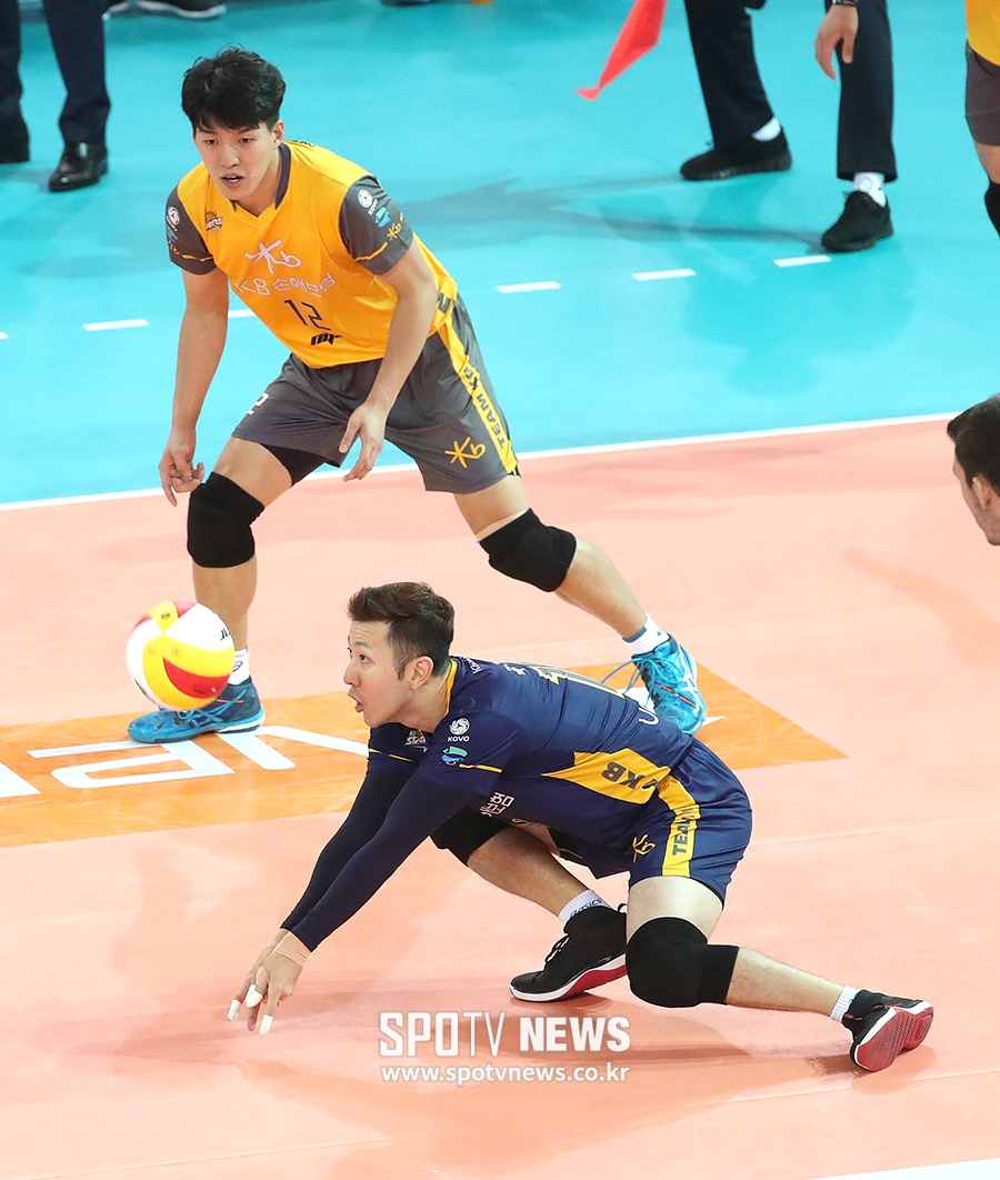 [포토S] 곽동혁, 안정적인 리시브