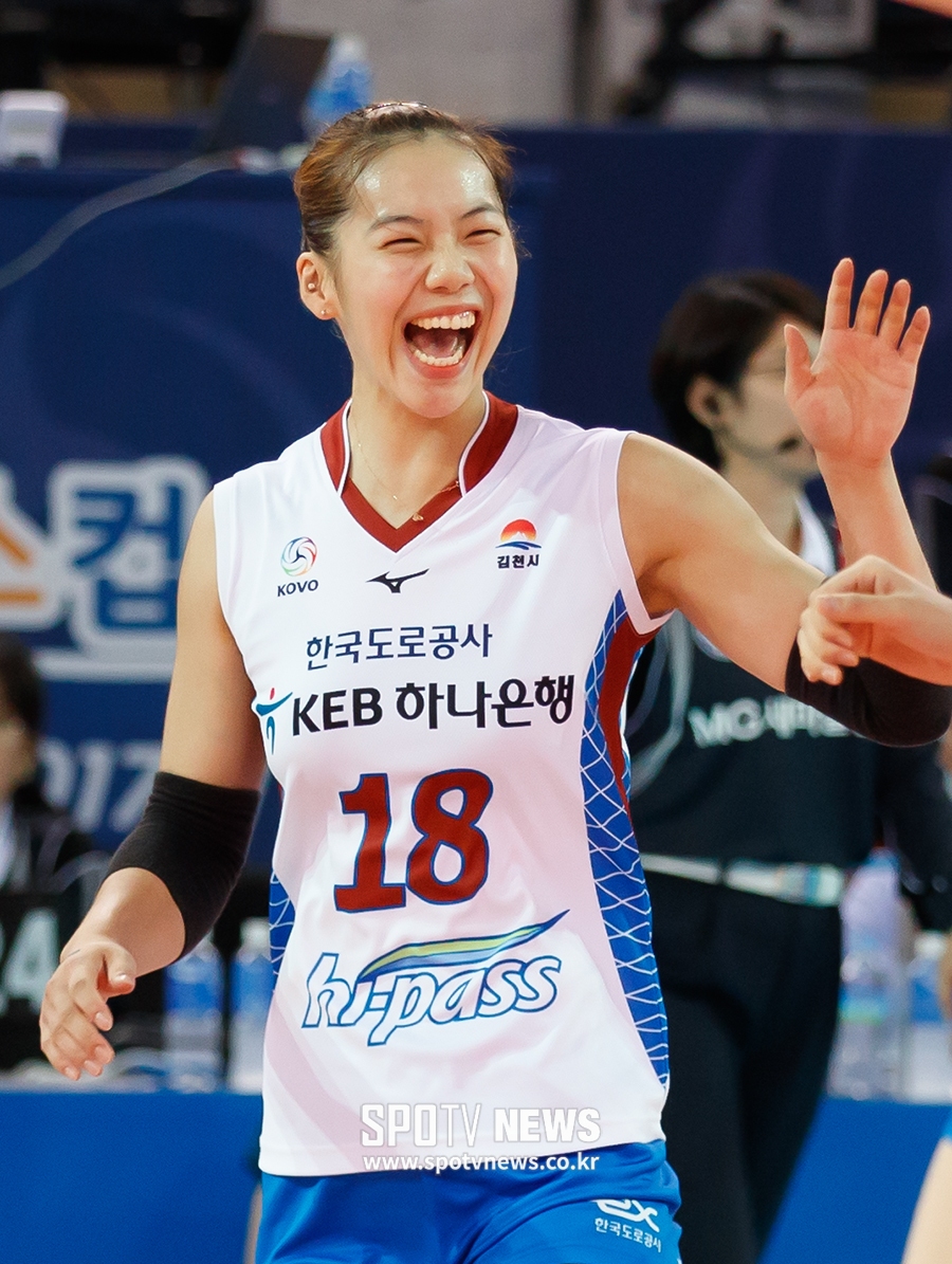 [포토S] 유서연, 아이 같은 미소