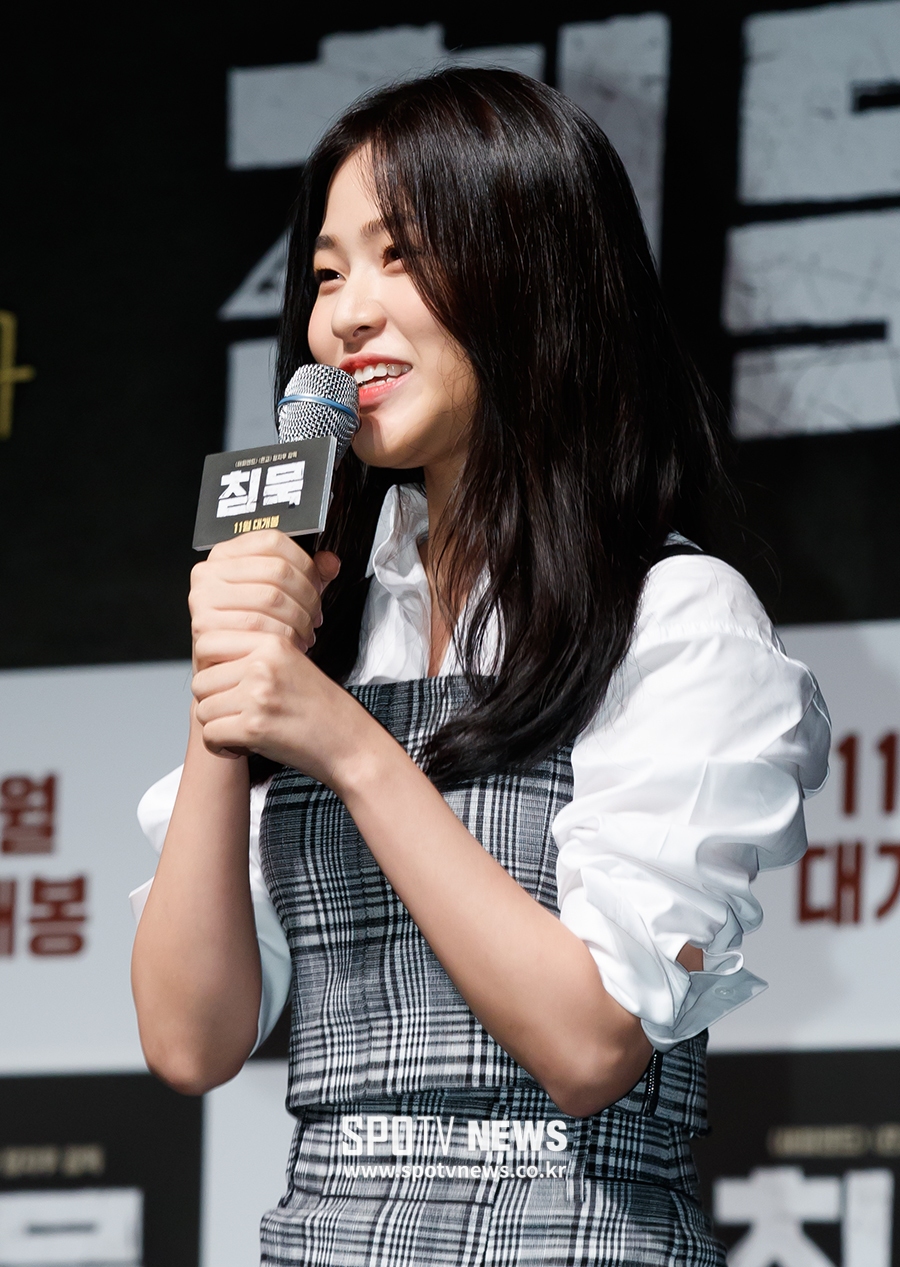 [포토S] 인사하는 배우 이수경