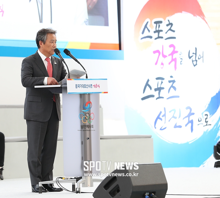 [포토S] 이기흥 대한체육회장, '스포츠 강국을 넘어 스포츠 선진국으로'