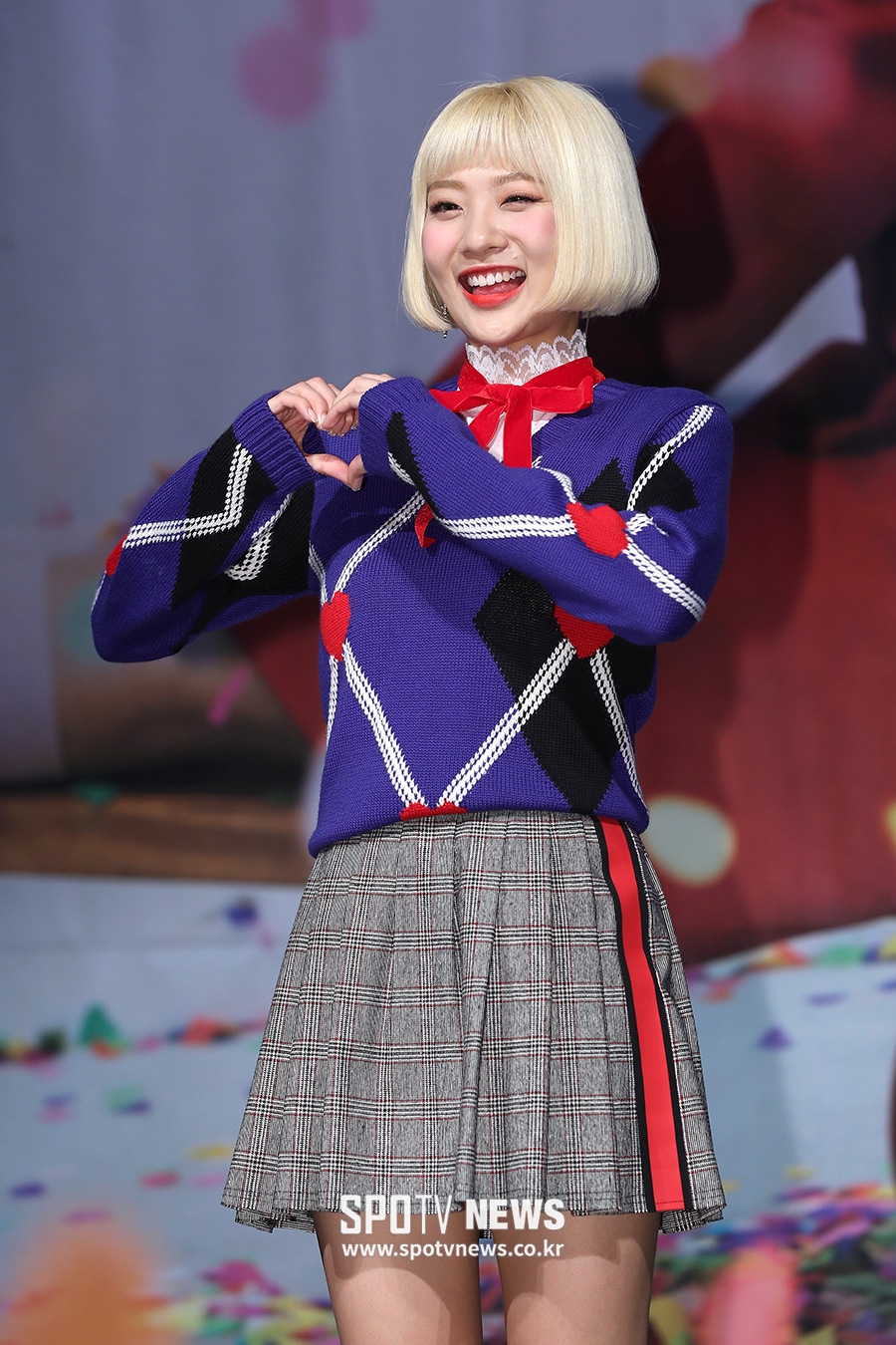 [포토S] 볼빨간사춘기, 상큼하게 하트!