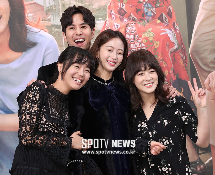 [포토S] 이상희-김지석-한예슬-류현경, 절친 봉고파!