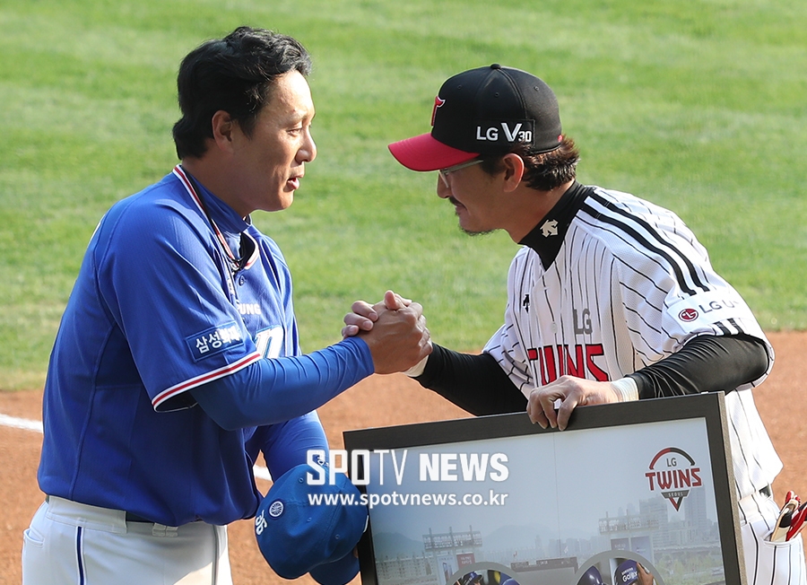 [포토S] 이승엽, 잠실에서 박용택과 마지막 인사