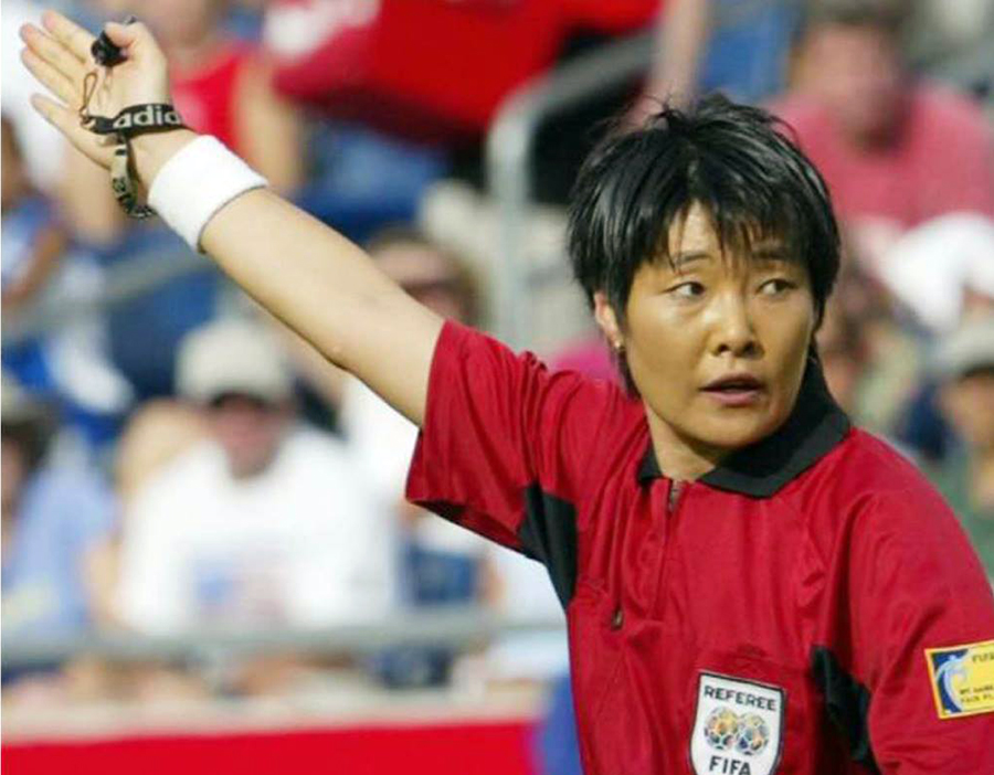 FIFA의 기록 실수…세계 최초 남자 국제 대회 주심은 ‘임은주’