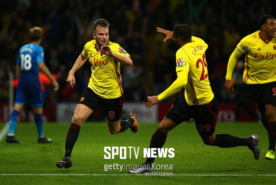 [EPL 3줄 요약] '클레벌리 극장 골' 왓포드, 아스널 2-1로 격파!
