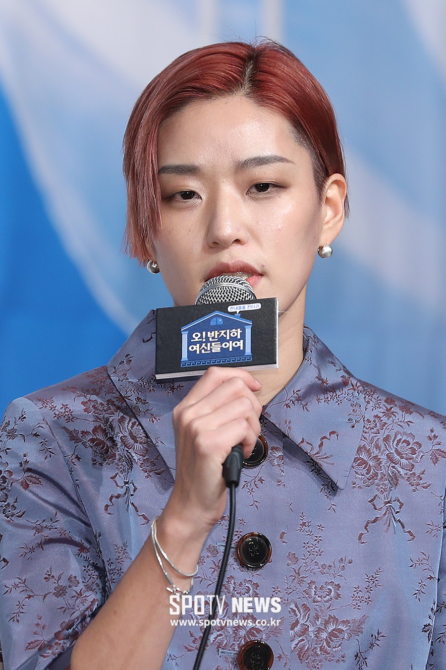 [포토S] 인사말 하는 이랑 감독