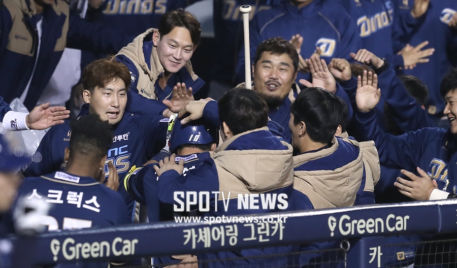 [포토S] 지석훈, '맞아도 행복해'