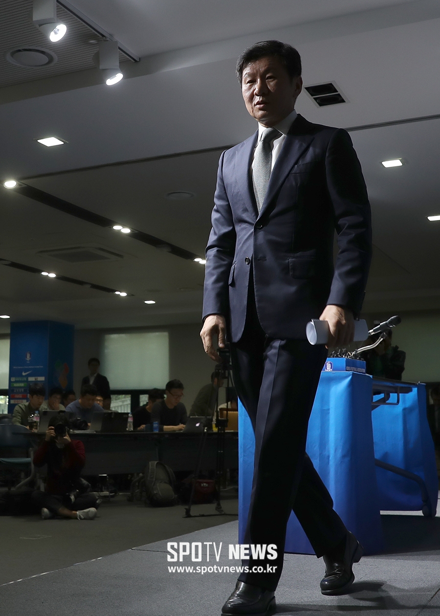 [포토S] 정몽규 회장, '축구 부진, 탈출구는 어디에…'