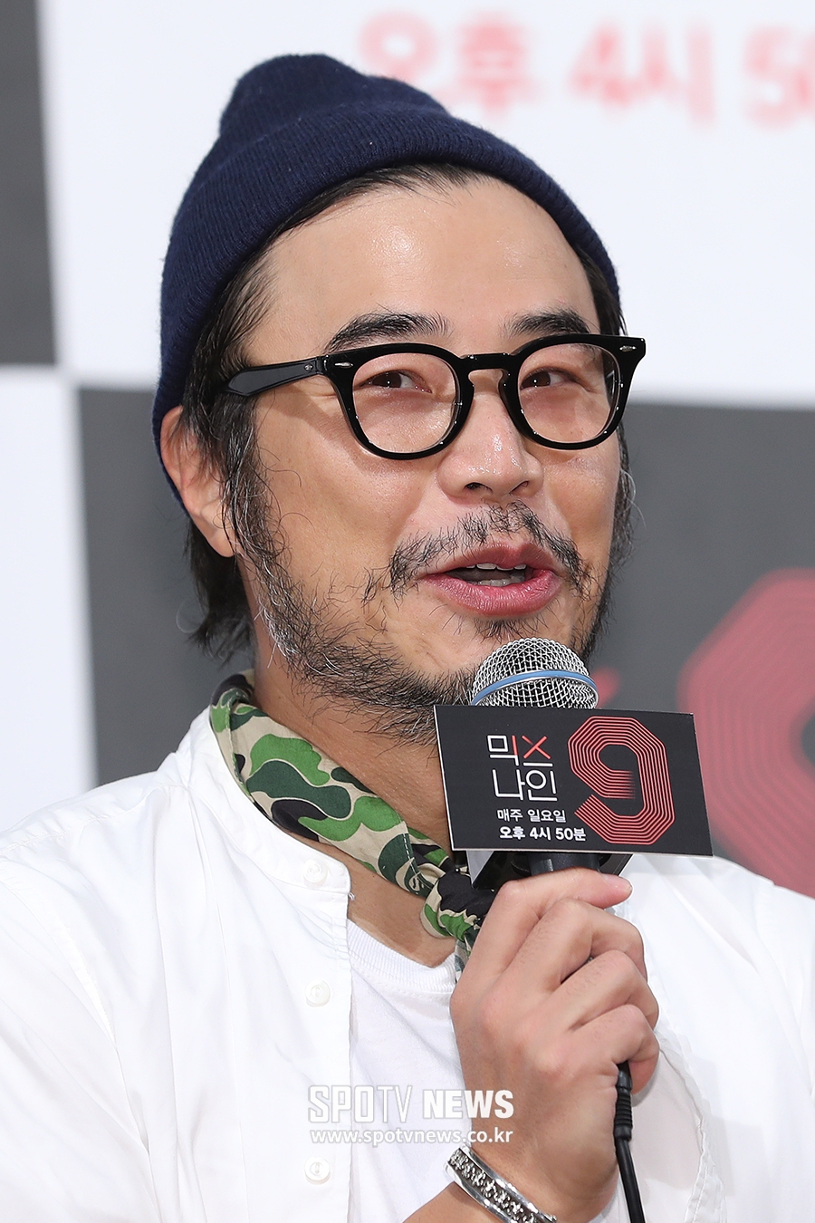 [포토S] 인사말 하는 한동철 PD