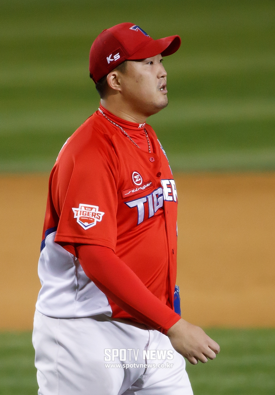 [포토S] 표정 굳은 김세현