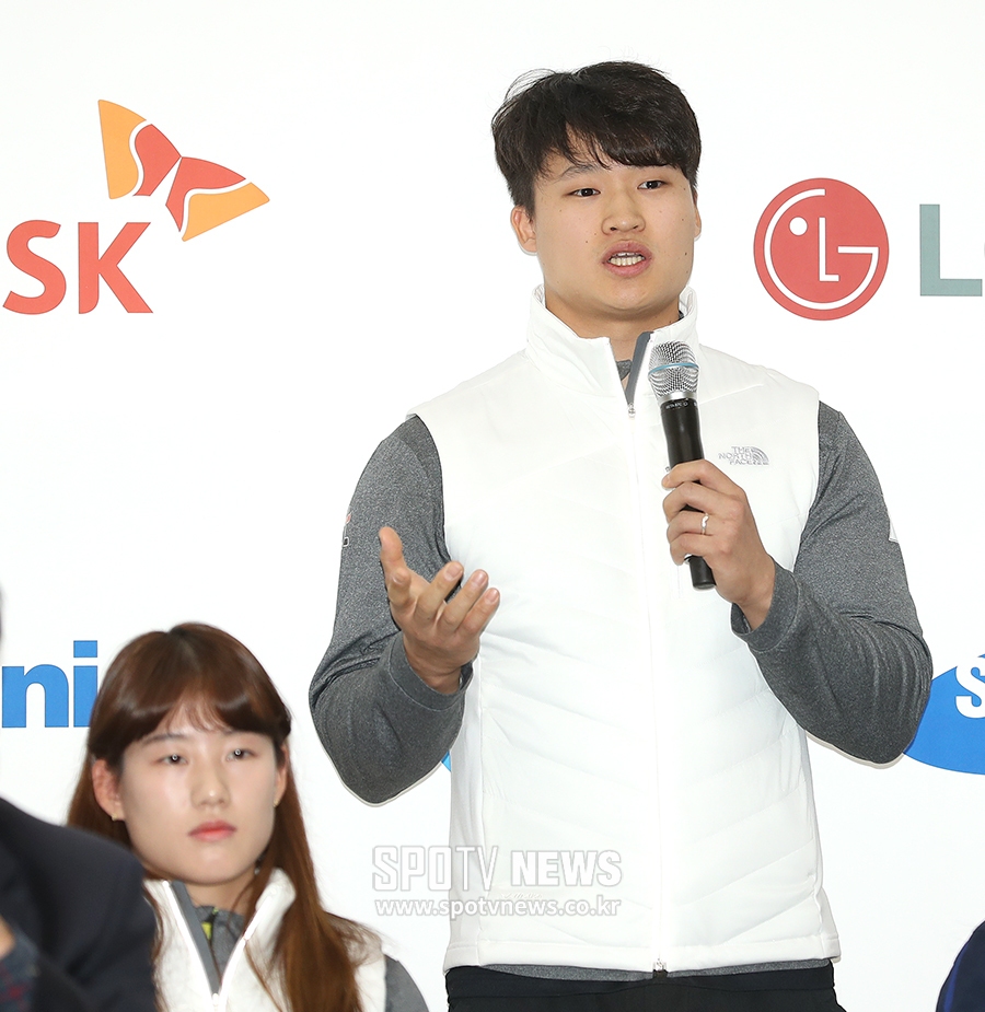 [포토S] 질문에 답하는 루지 김동현