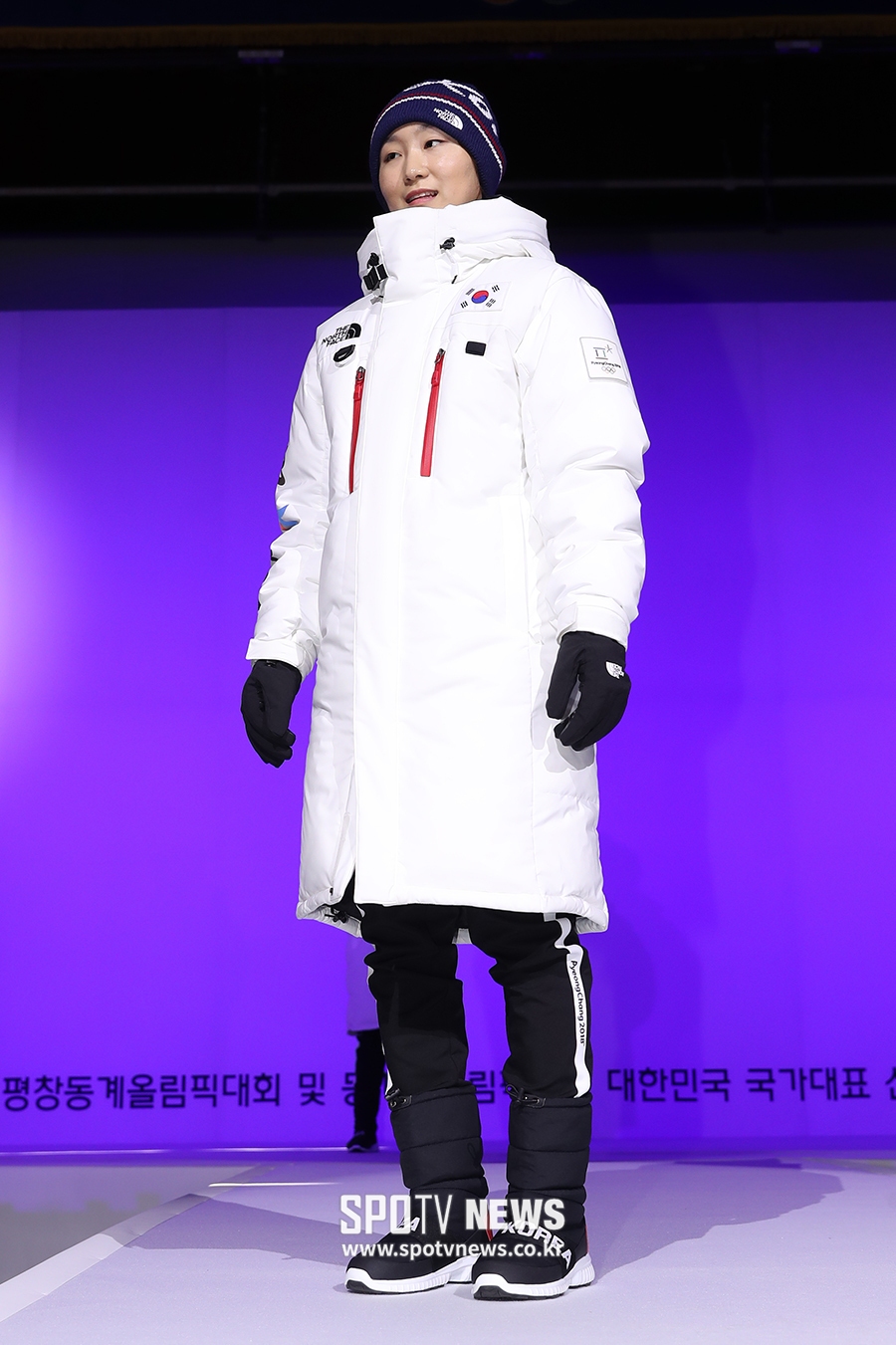 [포토S] 최민정, '평창올림픽 유니폼 잘 어울리나요'