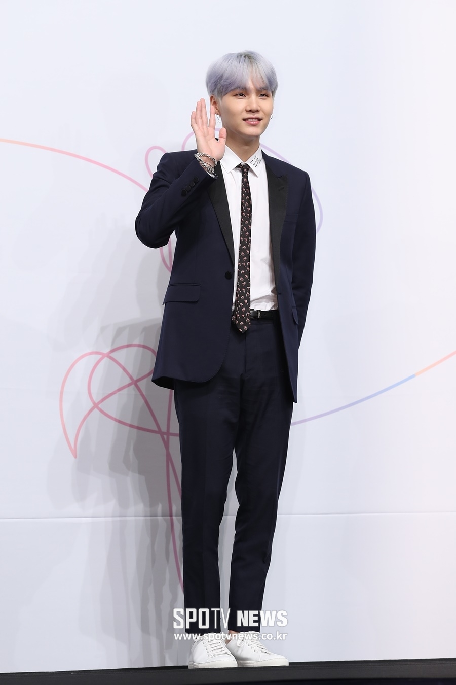 [현장S] 방탄소년단, 더 나은 세상을 위하여…"폭력은 그만"