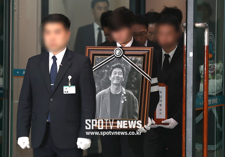 [포토S] 고 김주혁, 마지막 가는 길