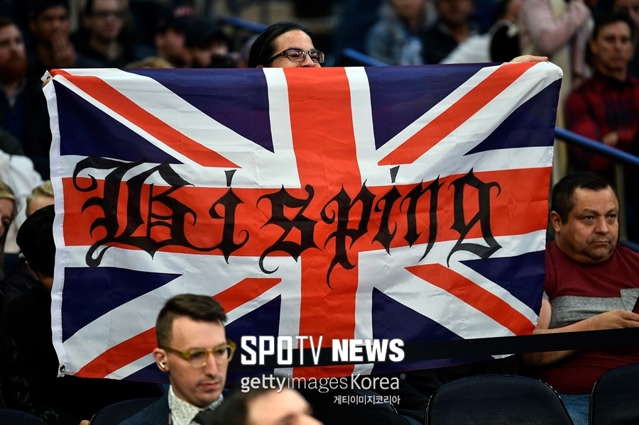 [UFC 217 포토] '우리의 영웅 비스핑'