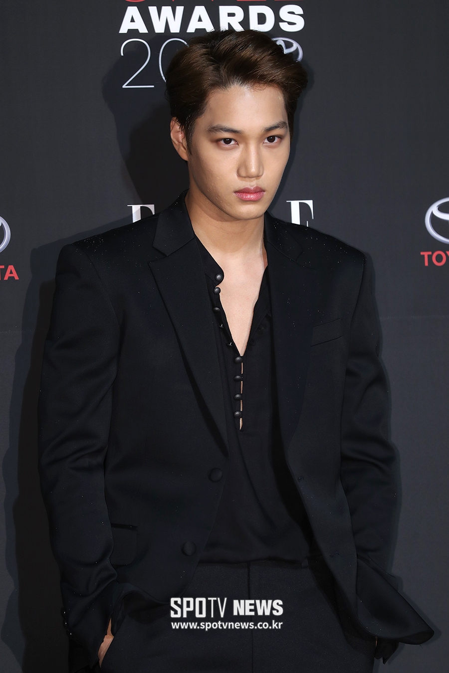 [포토S] 카이, '내 눈빛에 빠져봐'