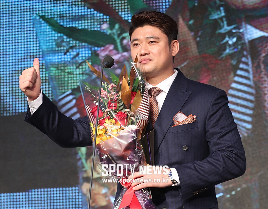 [포토S] 손승락, 팬들 향해 엄지 척
