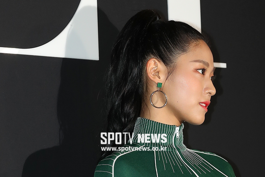 [포토S] 설현, 명품 옆선 뽐내며