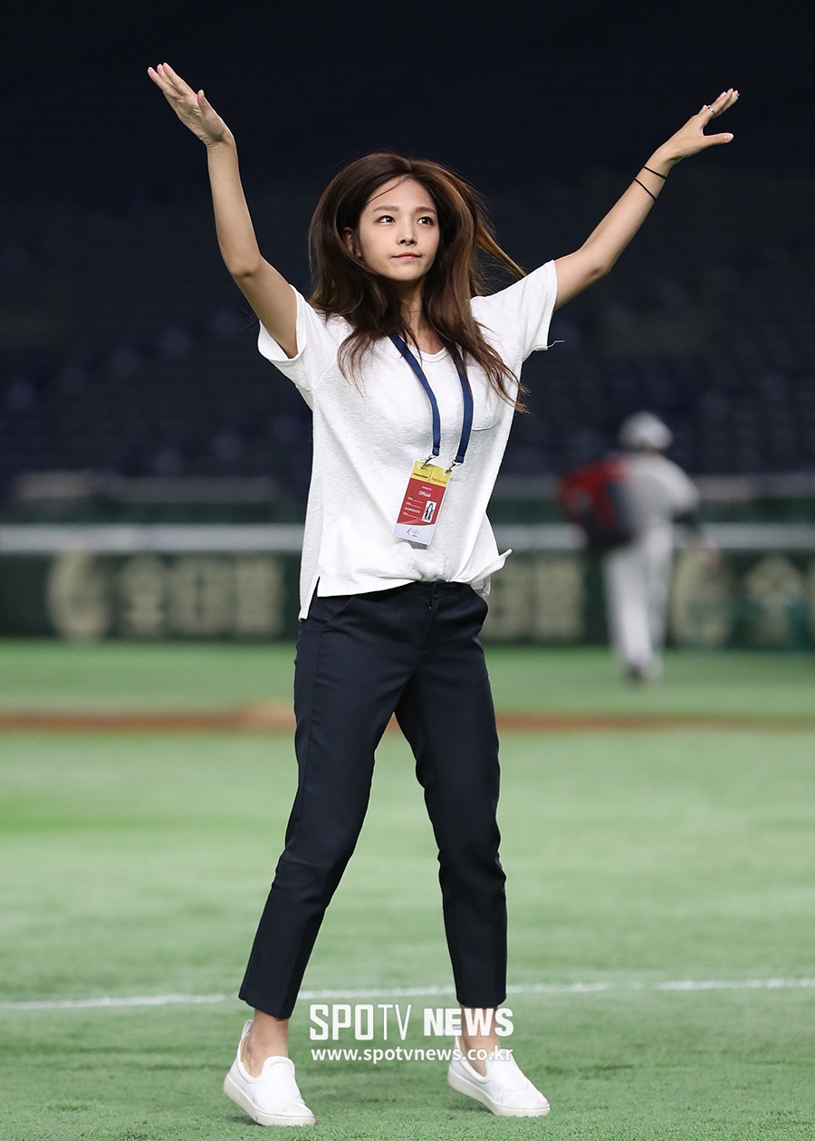 [포토S] 치어리더 강윤이, 도쿄돔에서 치어리딩 리허설!