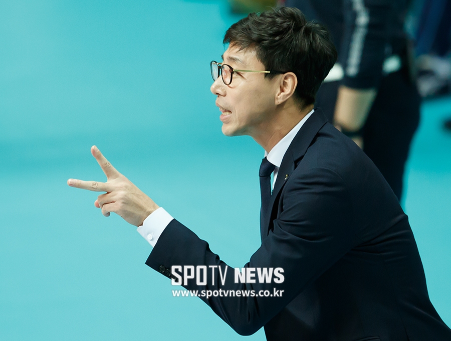 [SPO 톡] '역전패' 김세진 감독 "계속 시작만 좋다"