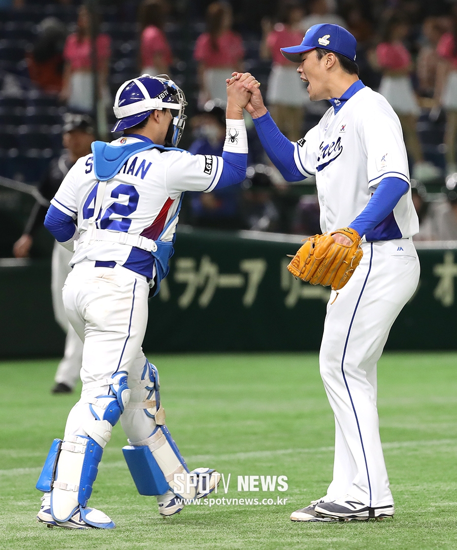 [포토S] 장필준-한승택, '한점차 승리 지켰다!'
