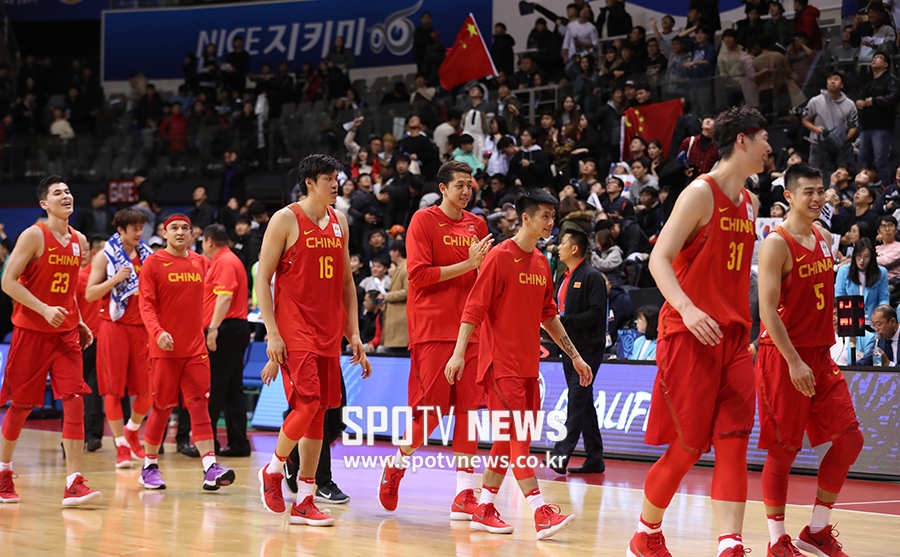 [포토S] 역전승에 기뻐하는 중국 대표팀
