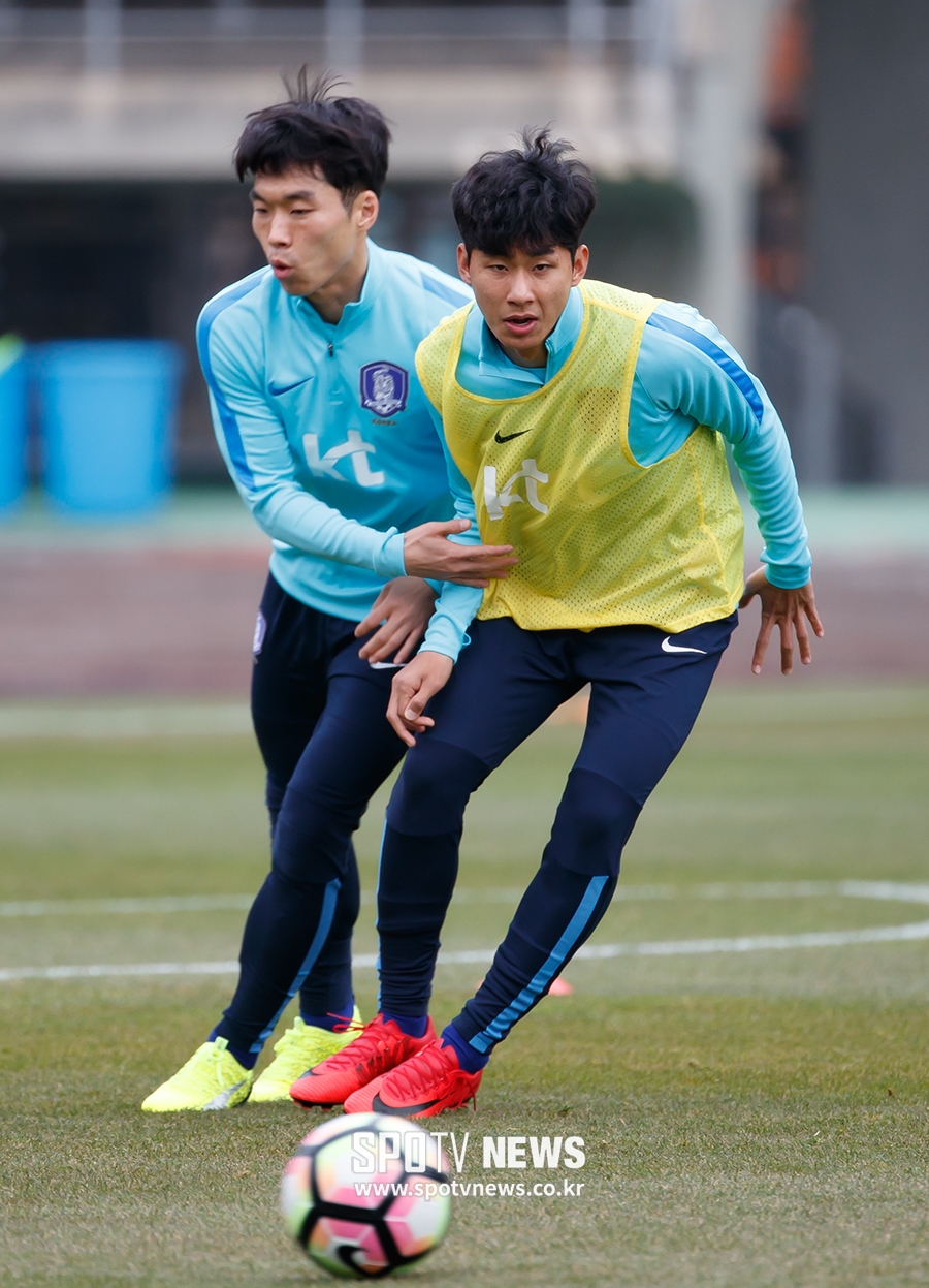 [포토S] 훈련하고 있는 윤일록