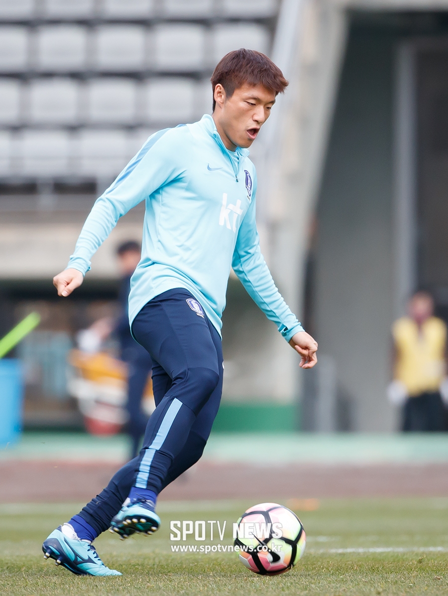 [포토S] 이명주, 날렵한 드리블