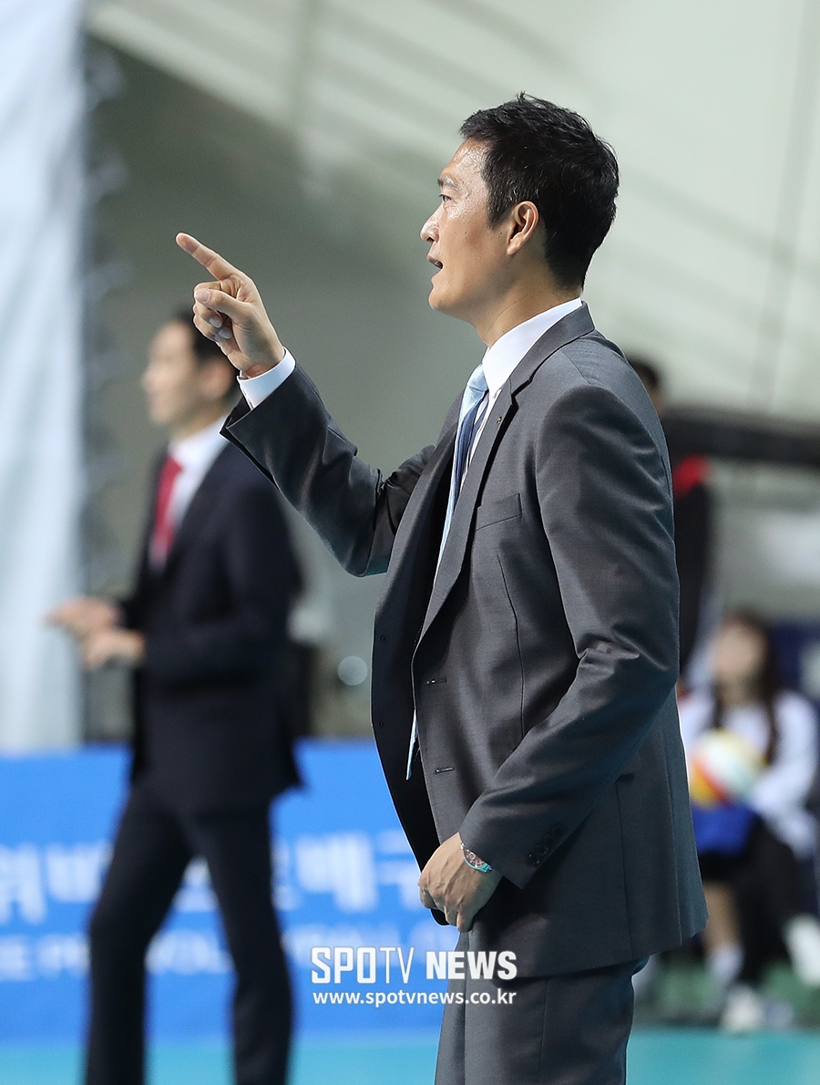 [포토S] 김상우 감독, '우리카드 파이팅'