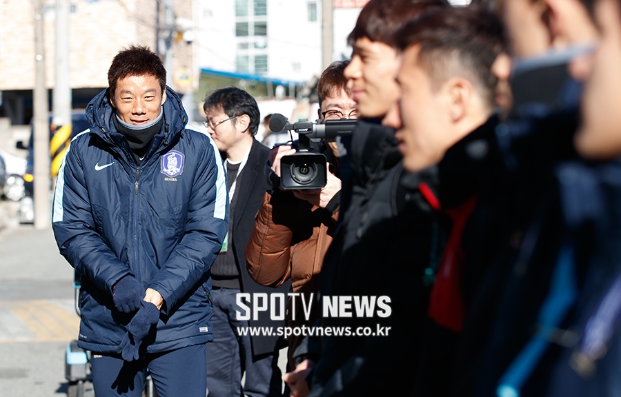 [포토S] 염기훈, '봉사활동 왔어요'