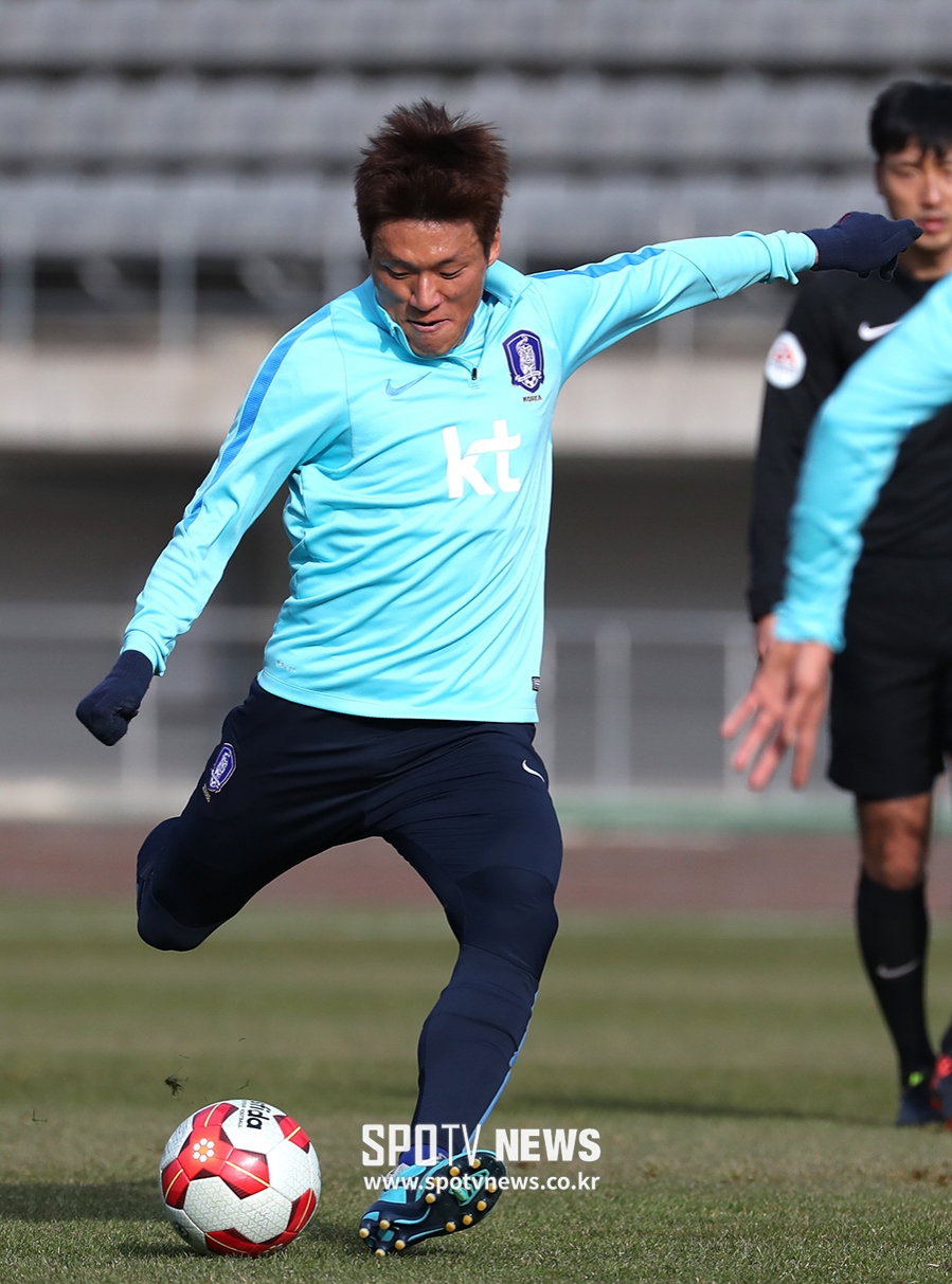 [포토S] 이명주, 힘찬 슈팅