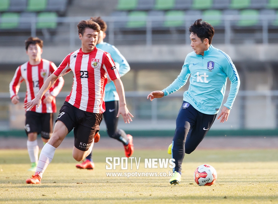[포토S] 김성준, '패스할 곳은 어디에'