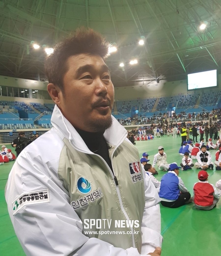 [SPO 톡] 이호준 "日 코치 연수 준비…내 스타일 찾고 싶어"