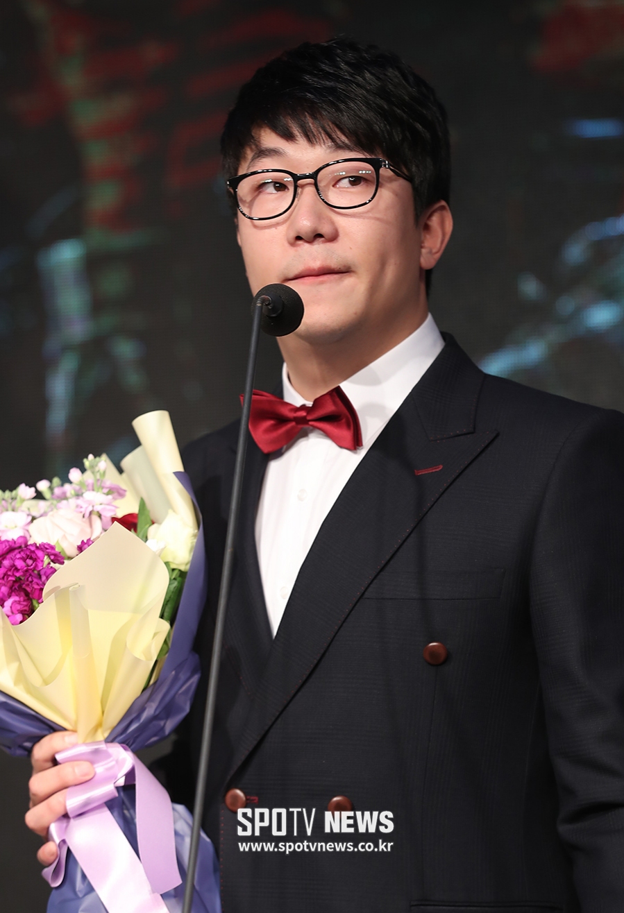 KIA 양현종, 한은회 최고선수상 “저보다 팀이 잘해서 받는 상이라 생각”